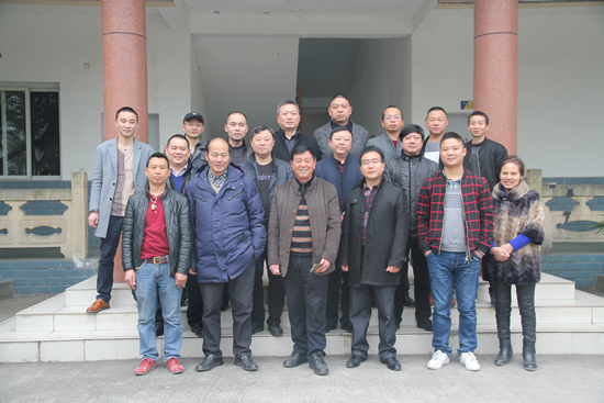 重慶部分木門及家居企業考察重慶力豪建材生產基地