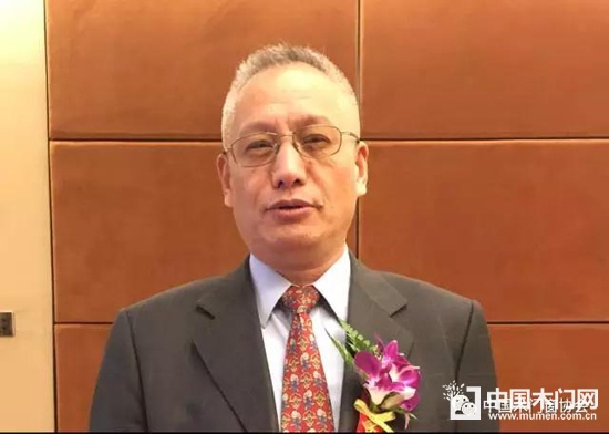 中國木材與木制品流通協(xié)會(huì)副會(huì)長兼秘書長李佳峰