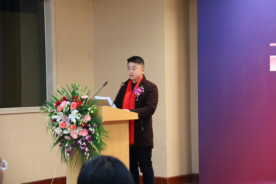 童慶江：北京靜楓木門用堅韌創造奇跡