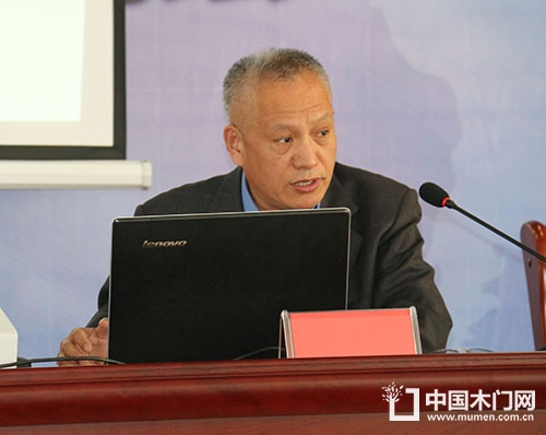 中國木材與木制品流通協會副會長兼秘書長李佳峰