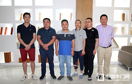重慶創(chuàng)藝、昊誠、成都意木軒匯集木門小沙龍合影