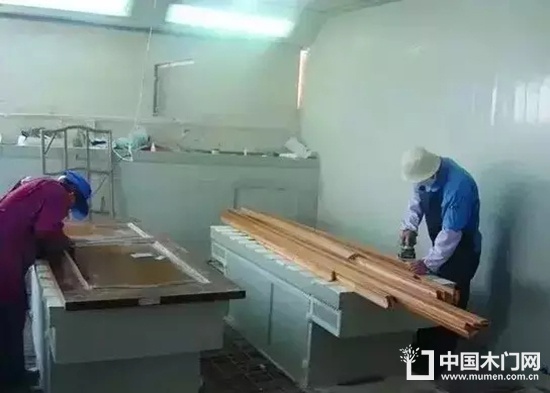 制作實木門