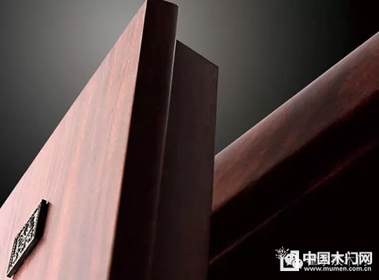 霍爾茨木門