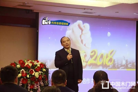 肯帝亞木門