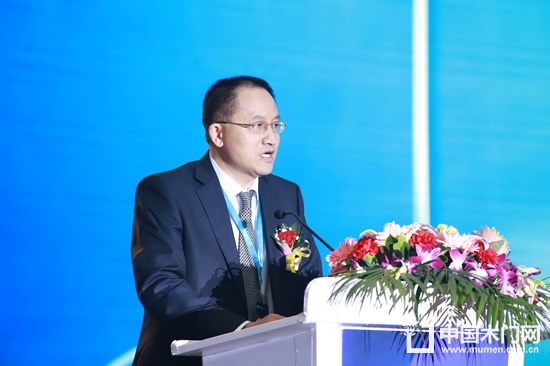 中國木材與木制品流通協會會長劉能文
