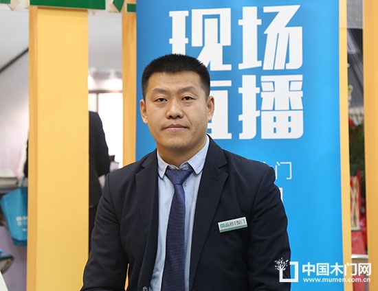 品橋木門