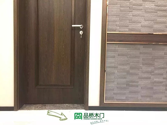品橋木門
