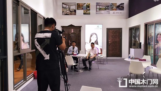 遮陽門窗展