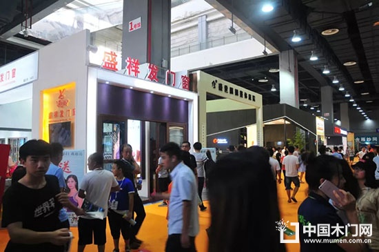 遮陽門窗展