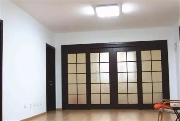 吊趟門