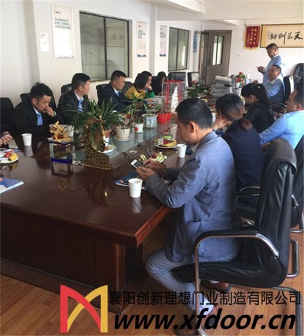 理想門業