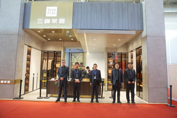 三峰木門榮獲經銷商推薦木門十大品牌