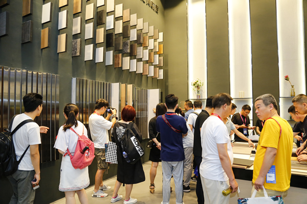 大美至簡，拜勒尼攜迭代新品驚艷綻放廣州建博會