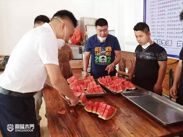 鼎薩木業(yè)全力沖刺 突破產(chǎn)銷目標(biāo)