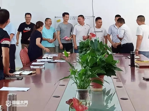 鼎薩木業(yè)全力沖刺 突破產(chǎn)銷目標(biāo)