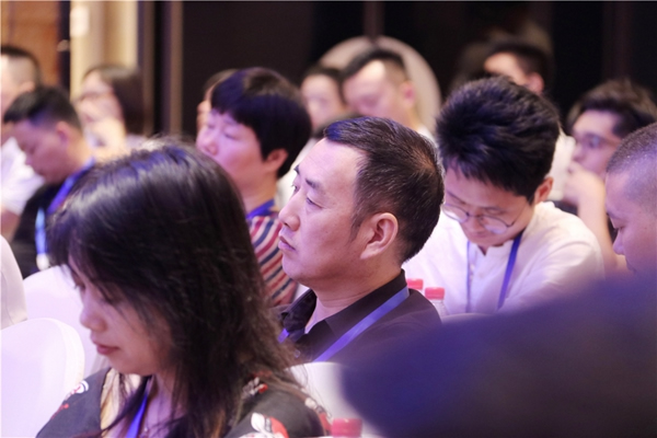 新思維·心突破·星未來丨2019年中經銷商大會暨新品發布驚艷亮相