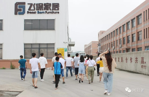 張家港李總團隊參觀了解DE輕奢背后的故事