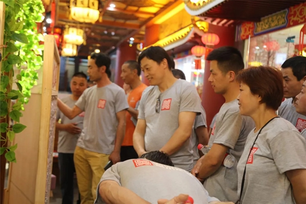 尚佰木門·整木定制客服工程部精英團隊河南之旅圓滿結束！
