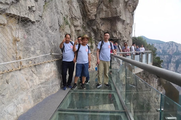 尚佰木門·整木定制客服工程部精英團隊河南之旅圓滿結束！