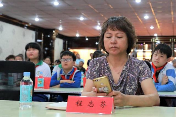 思佳木門：匯聚思佳之愛，筑夢學子未來