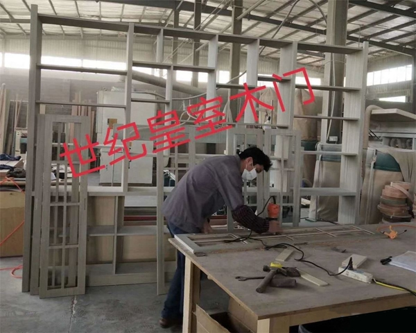 世紀皇室門業打造極簡家居永恒的主旋律！