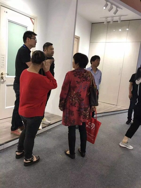 嘉尊木門：第十屆永康門博會，為您開啟財富之門！