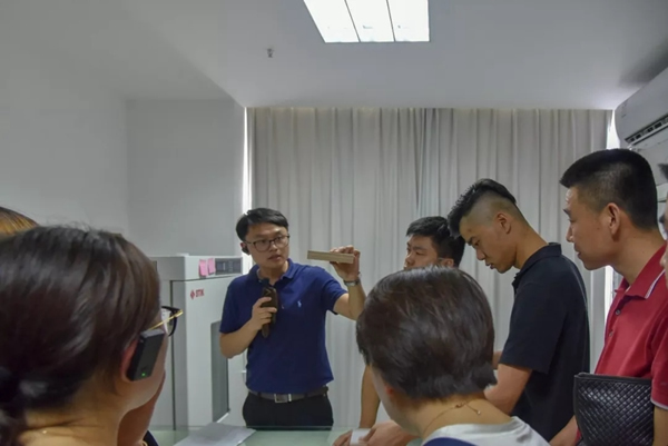 圖森整體木作中堅(jiān)俱樂(lè)部嵊州會(huì)議成功召開(kāi)