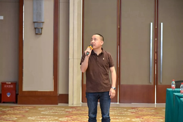 圖森整體木作中堅(jiān)俱樂(lè)部嵊州會(huì)議成功召開(kāi)