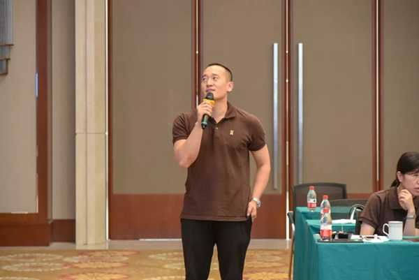 圖森整體木作中堅(jiān)俱樂(lè)部嵊州會(huì)議成功召開(kāi)