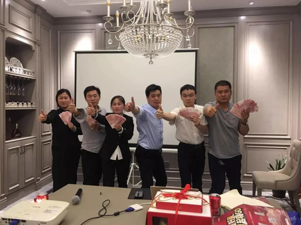 尚佰木門·整木定制4月單店活動項目圓滿落幕，5月再續輝煌！