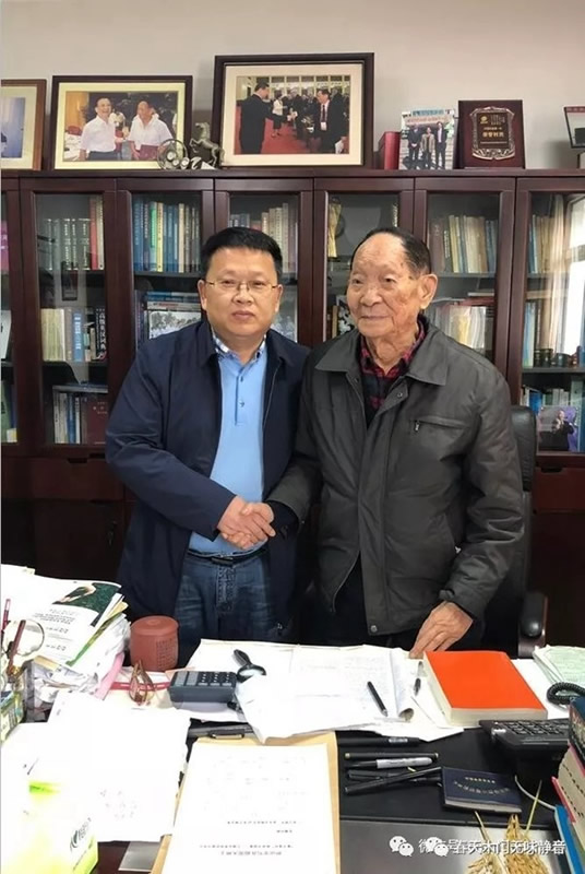 袁老為世界造糧，春天木門為世界造門！