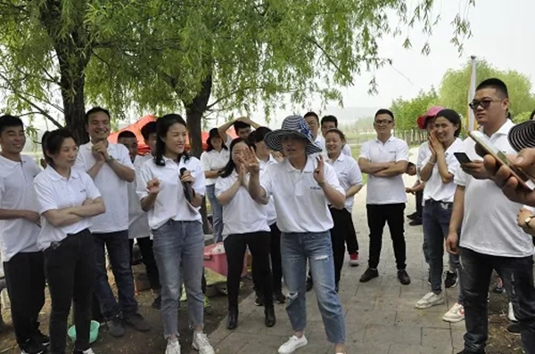 美固門窗2019春游團建活動圓滿結束，不負芳華不負卿！