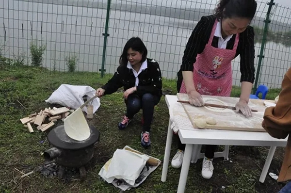 美固門窗2019春游團建活動圓滿結束，不負芳華不負卿！
