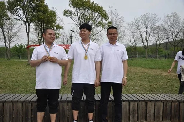 美固門窗2019春游團建活動圓滿結束，不負芳華不負卿！