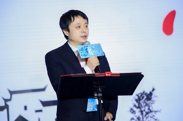 江山歐派是將“水”加“木”凝聚成更為真實的“夢想家”
