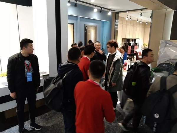 開開木門帶您直擊2019中國建博會(huì)（上海）第1天！