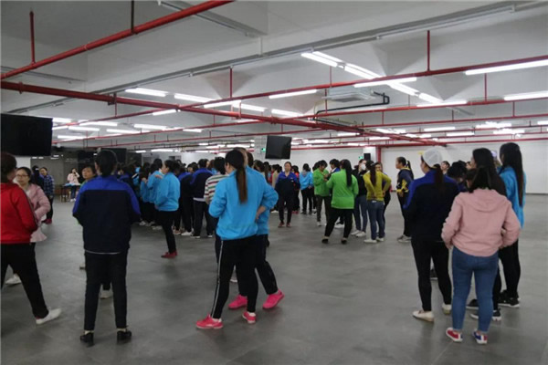 魅力女性，快樂幸福