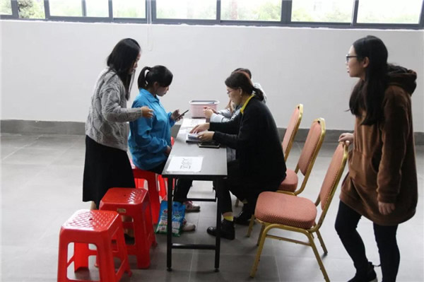 魅力女性，快樂幸福