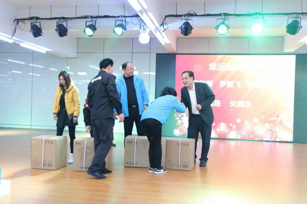 潤成創展木門：幸福是奮斗出來的！