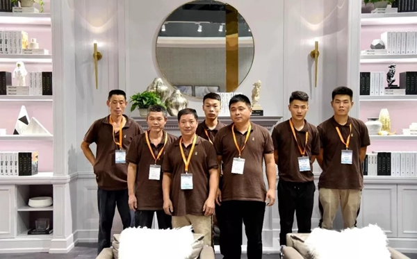 你收到一封關(guān)于圖森整體木作的簡歷，請查收！