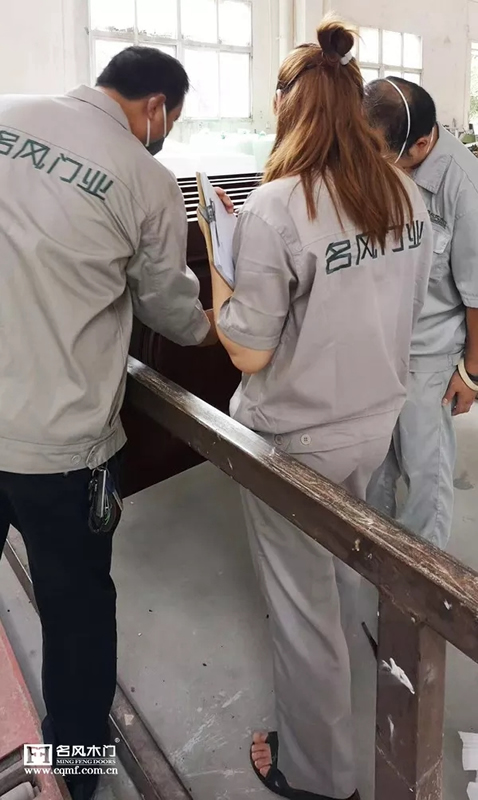 名風木門堅持每天質量巡查 杜絕任何瑕疵產品流入市場