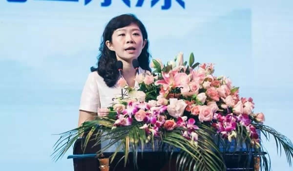 國家信息中心經濟預測部宏觀經濟處處長閆敏