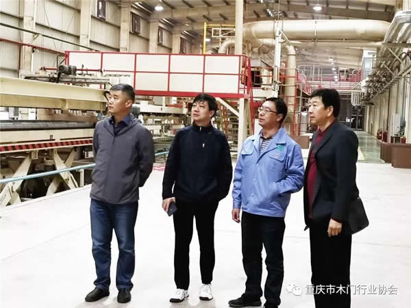 重慶市木門行業協會秘書長、副會長走近云南