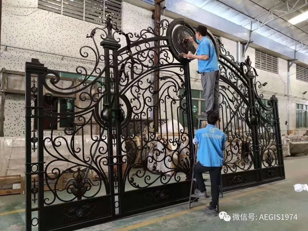 艾奎斯別墅大門：只做手工鐵藝，做好手工鐵藝