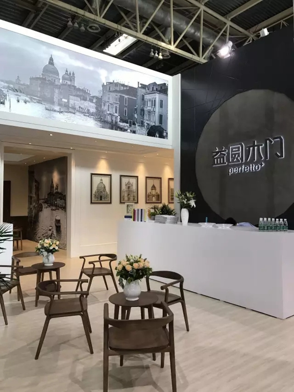 益圓木門的設計風格 用時尚和設計引領輕奢生活