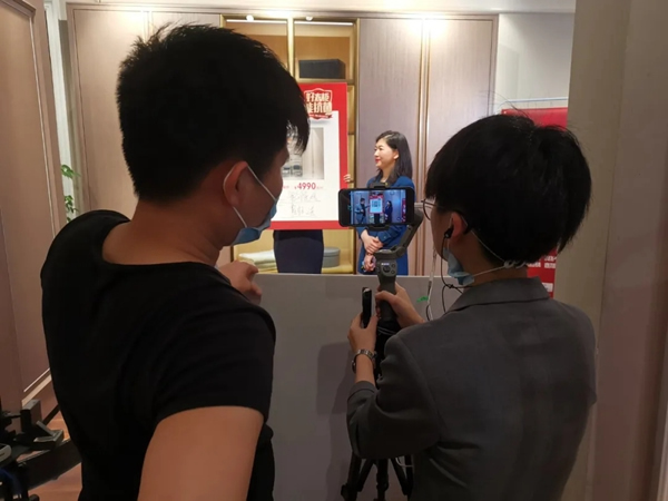 冠牛木門·整體家居“直播搶工廠活動(dòng)”圓滿收官