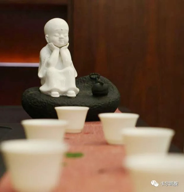 卡爾·凱旋木門空夢系列的創(chuàng)作靈感