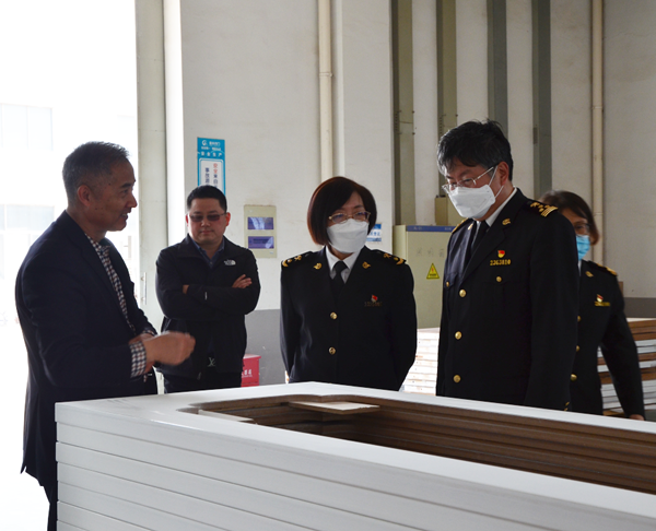 金豐定制家居│吳江海關關長馬紅蘭一行蒞臨金豐調研指導