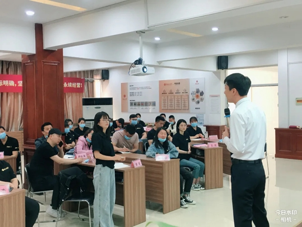 鑫迪木門第13期《決勝新店開業》新加盟精英特訓營成功開營