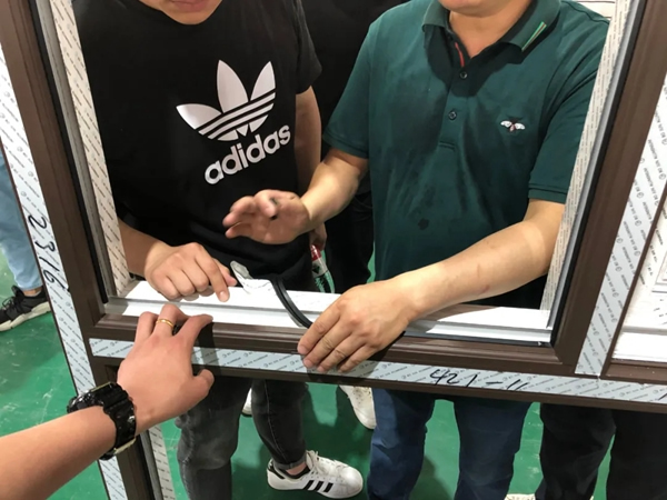 開開門窗|走進開開門窗廠，領略開開匠心
